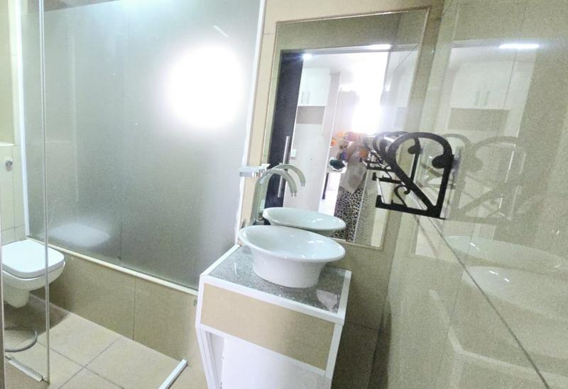 2 Bedroom Property for Sale in Zonnebloem Western Cape